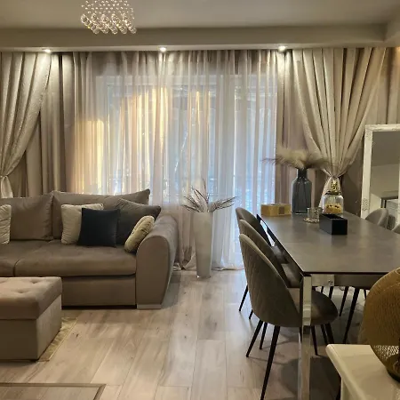 Arkadia Мронгово